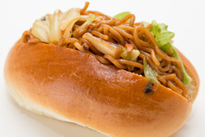 焼きそばパン 220円