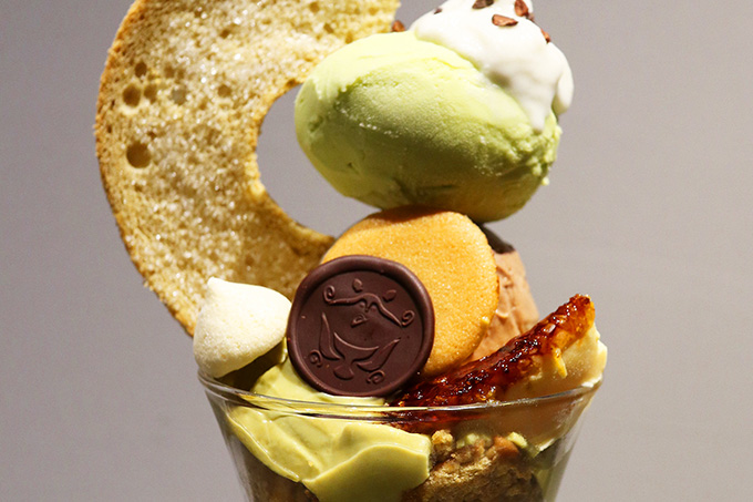 ピスタチオとチョコレートのパフェ 1,600円(税込)