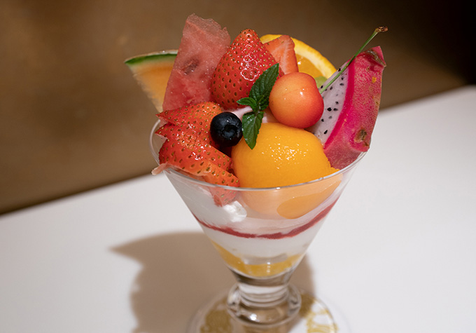 フルーツパフェ 1,430円(税込)